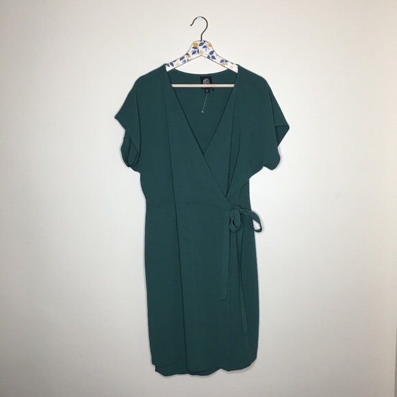bobeau Dresses & Skirts - Bobeau Dark green formal v-neck wrap dress Large